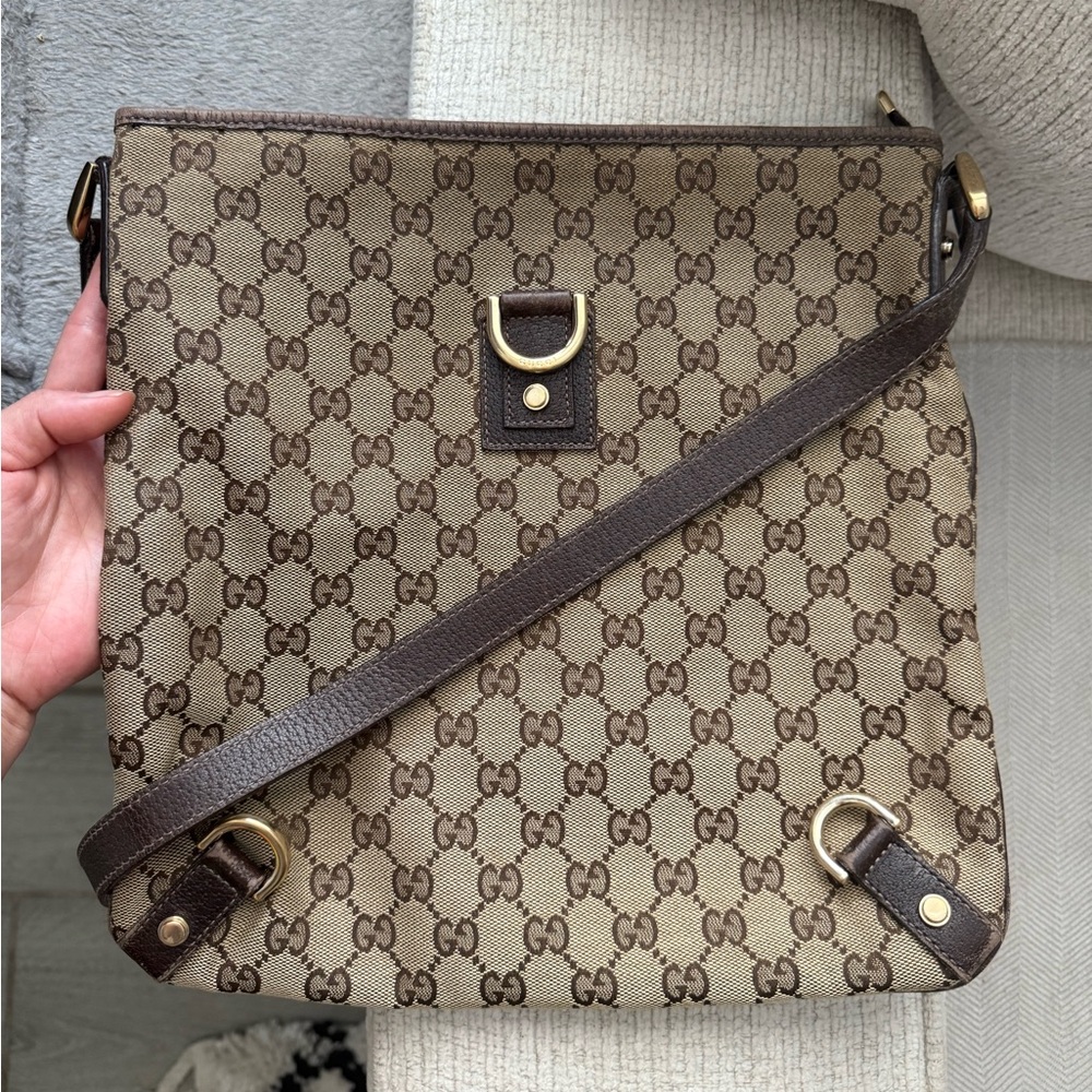 Gucci large messenger vintage